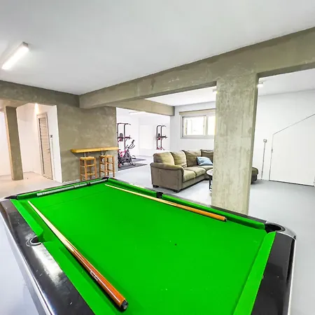 Geo Panoramic +pool +game +gym *