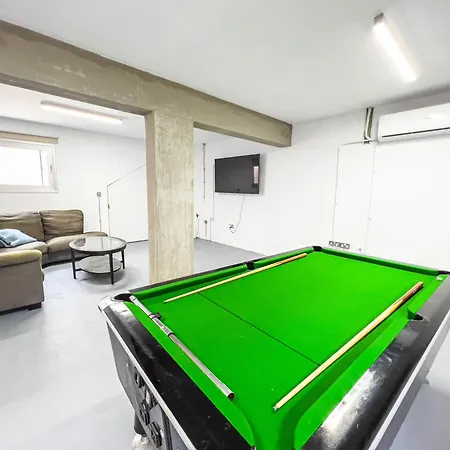 Geo Panoramic +pool +game +gym Villa